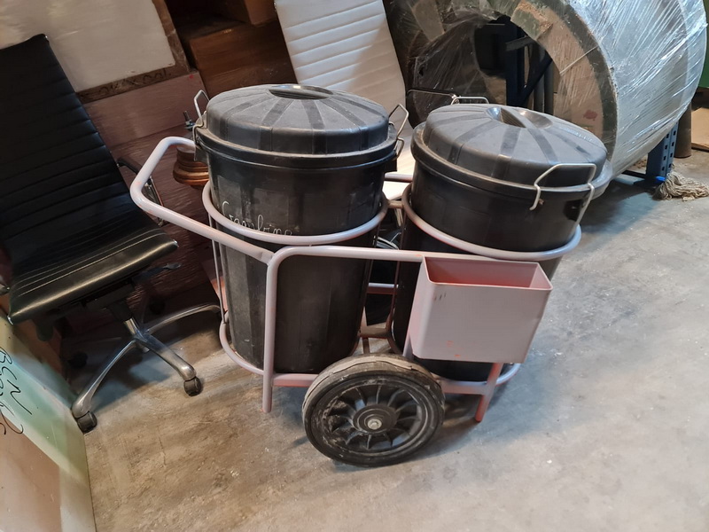 carro barrendero 90x120x60 cubot_sup.45-inf.40 (64eu.) 1u.c estado actual